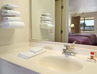 Super 8 By Wyndham Airport Fairgrounds West Oklahoma City